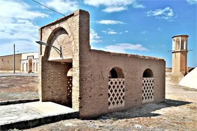 تصویر ۱ - اقامتگاه بوم‌گردی عمارت آینه خانه(واحد1) در  ورزنه
