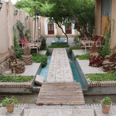 تصویر ۱ - اقامتگاه بوم‌گردی عمارت دلگشا(سوئیت سنتی شاه نشین) در  ماهان