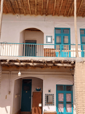 تصویر ۱ - اقامتگاه بوم‌گردی سرای مهرآفرین روستای مرق (اتاق ۳) در  نیاسر