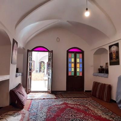 تصویر ۱ - اقامتگاه بوم‌گردی رویای کویر (موزه) در  سرخه
