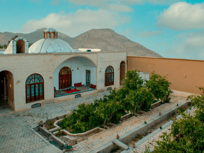تصویر ۱ - اقامتگاه بوم‌گردی زمرد (یک تخته)  در  تفت