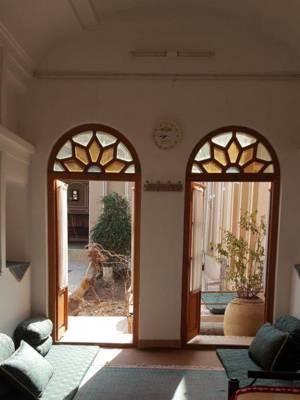 تصویر ۱ - اقامتگاه بوم‌گردی عطار(اتاق سرو) در  میبد