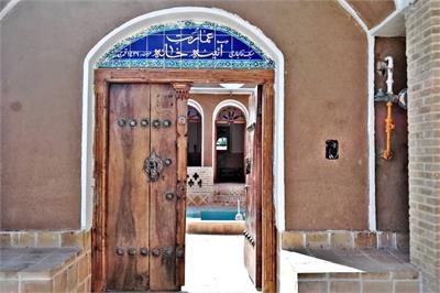تصویر ۱ - اقامتگاه بوم‌گردی عمارت آینه خانه(واحد2) در  ورزنه