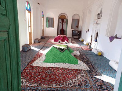 تصویر ۱ - اقامتگاه بوم‌گردی خانه باغ صفا (28 متری) در  آباده
