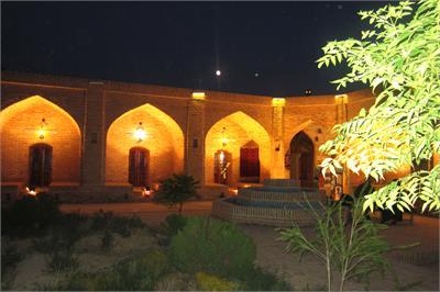 تصویر ۱ - اقامتگاه بوم‌گردی شاه عباسی(حجره ۱۹) در  گرمسار