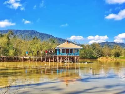 تصویر ۱ - کلبه آب در  رشت