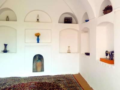 تصویر ۱ - اقامتگاه بوم‌گردی خانه مادری(اتاق نارگون) در  نجف آباد