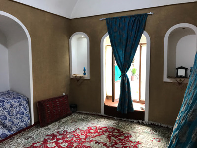 تصویر ۱ - اقامتگاه بوم‌گردی گلستان اديب (اتاق آرامش) در  گناباد