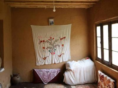 تصویر ۱ - اقامتگاه بوم‌گردی باباجعفر (اتاق سنتی 1) در  الموت