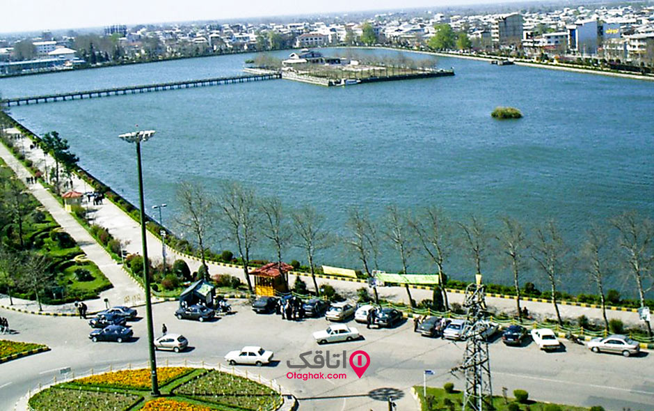 استخری بزرگ و روباز از جاهای دیدنی لاهیجان