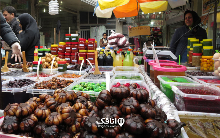 بازارچه سنتی بابلسر پر از سیر و ترشیجات متنوع