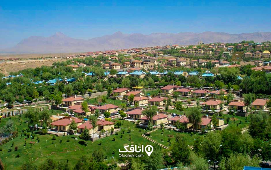 جاذبه توریستی و تفریحی دهکده زاینده رود
