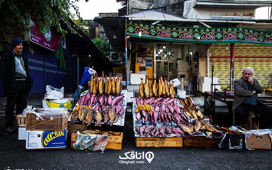 شنبه بازار انزلی پر از انواع ماهی 