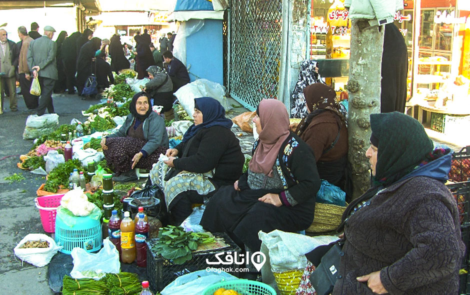 جاذبه توریستی و تفریحی یکشنبه بازار صومعه سرا