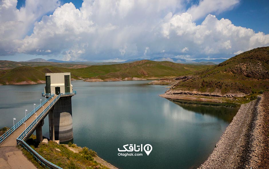 دریاچه سد ستارخان یکی از جاهای دیدنی اهر