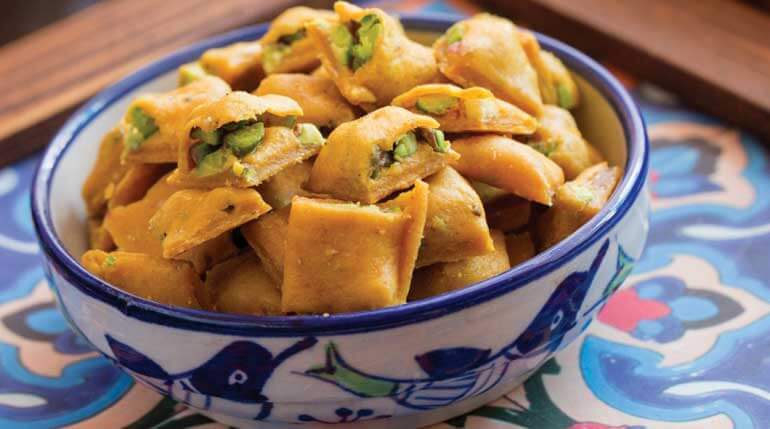 صنایع دستی و سوغات شهر قم | یادگار سفر به شهر دریاچه نمک