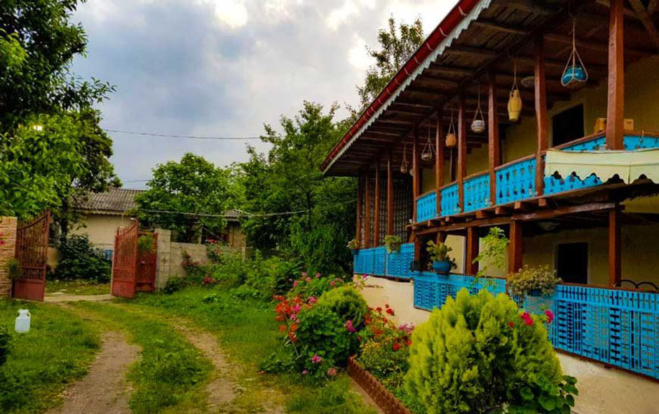 اقامتگاه بومگردی شاندرمن