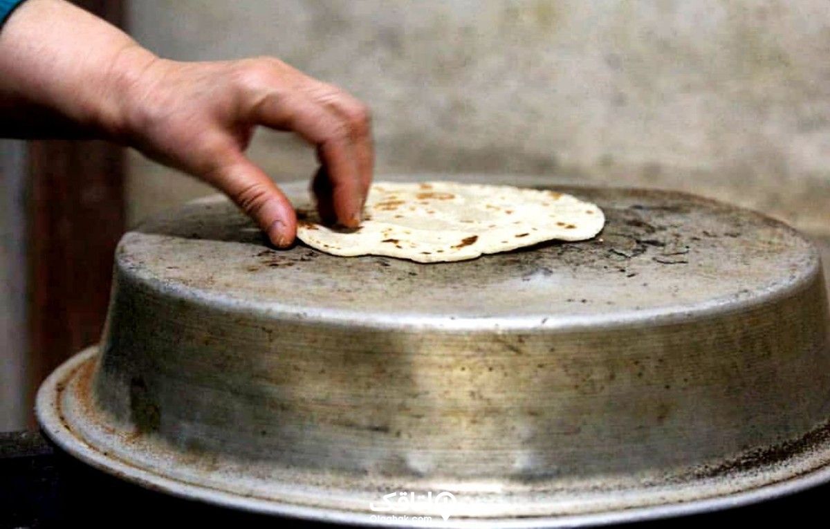 نان لاکو، سوغاتی فومن