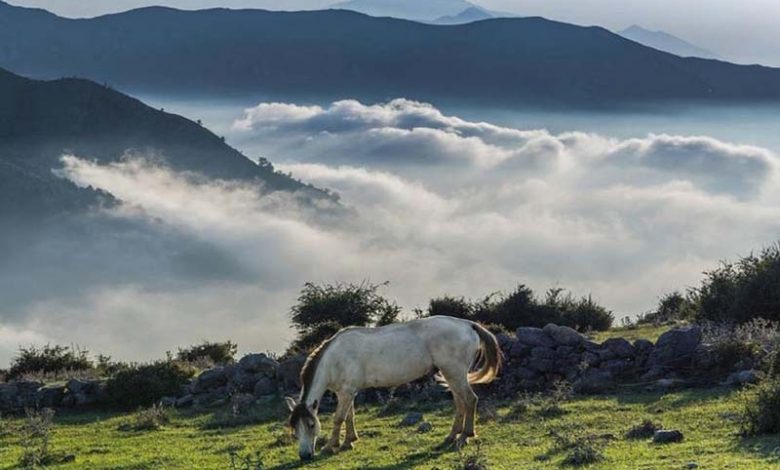 آشنایی با جاهای دیدنی فیلبند | قدم گذاشتن در میان آسمانها