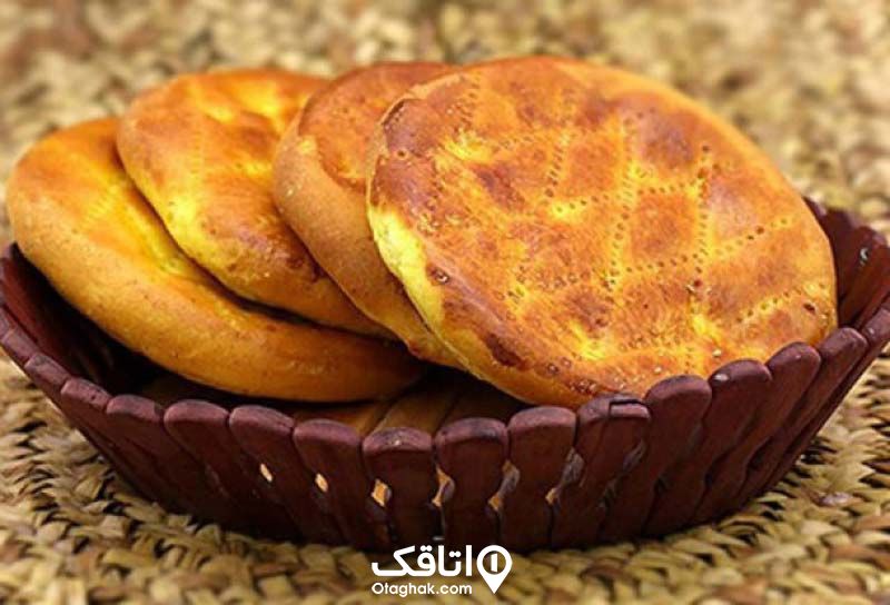 زرین نان ماسال در یک کاسه چوبی