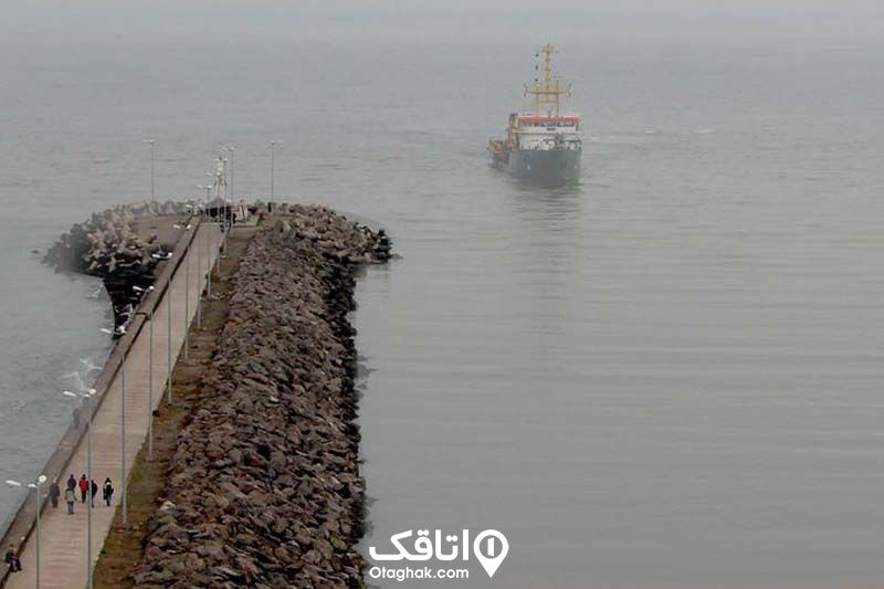 موج شکن انزلی
