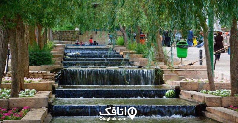 آبشاری مصنوعی پلکانی در بوستان سرچشمه 