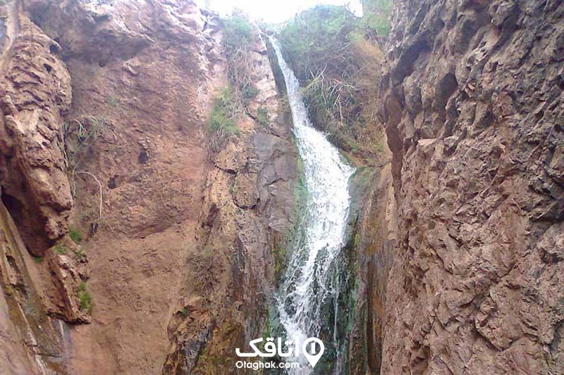 آبشار بلند روستای رزداب 