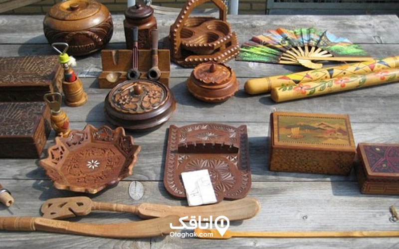  انواع وسایل دست ساز چوبی از جمله سبد، باد بزن، قندان و شکلات خوری و ....