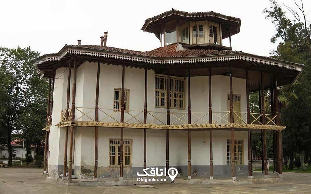 عمارت کلاه‌فرنگی در باغ محتشم یا پارک شهر از جاهای دیدنی رشت