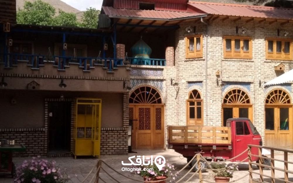 کافهرستوران سرای سنتی دیدنیها