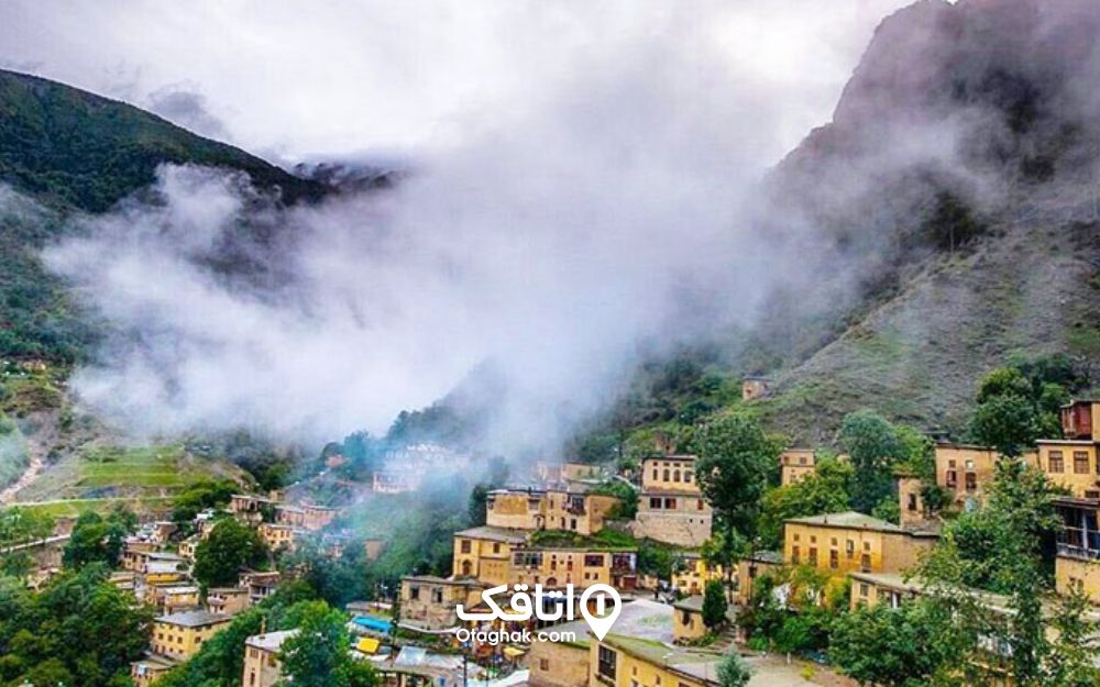 در روستای پلکانی ماسوله خانه‌ها مانند پله در بالای یکدیگر قرارگرفته‌اند