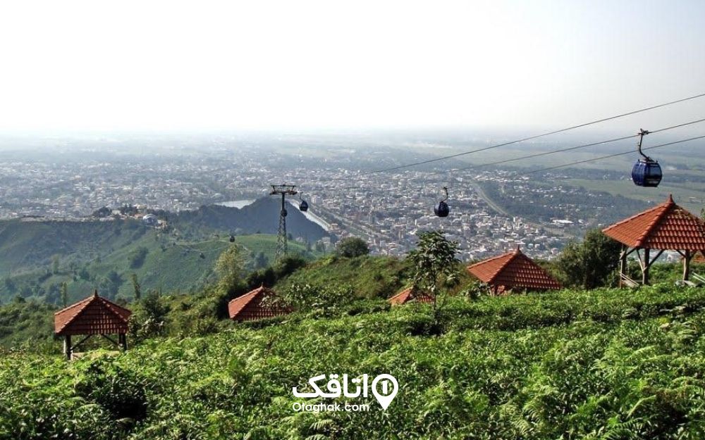 بام سبز لاهیجان بام سبز لاهیجان در قسمت بالای شیطان‌کوه قرار دارد