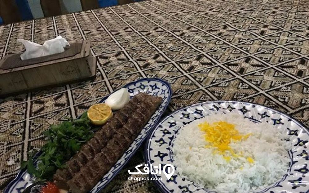 باغ رستوران اعیونی یزد