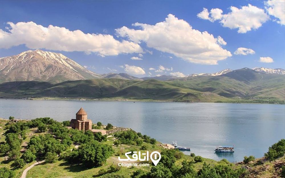 منظره ای دریاچه در وان ترکیه