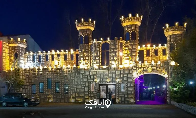 درب ورودی رستوران قبیله عشق انزلی