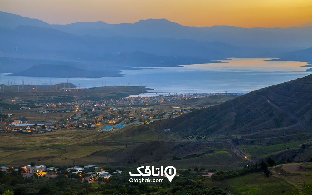 طبیعت زیبای روستای هرزویل هنگام غروب آفتاب