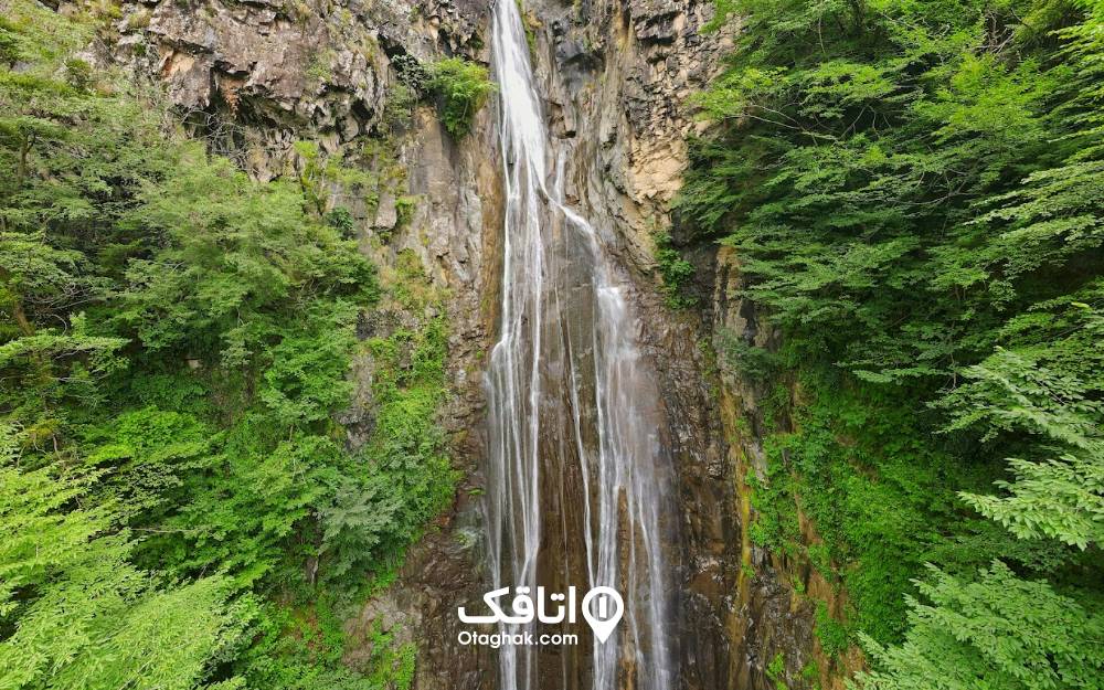 آبشار دلربای میلاش در دل جنگل