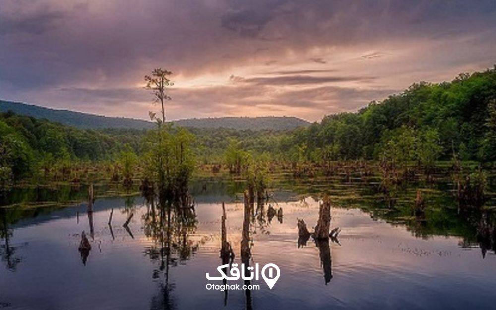 دریاچه ارواح در غروب دریاچه ارواح در غروب