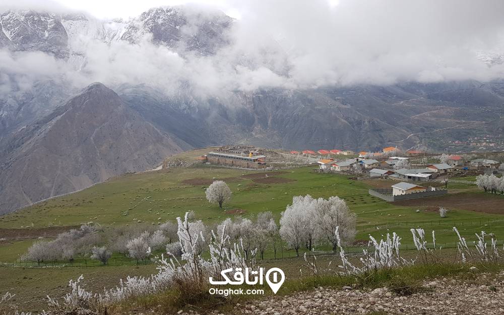 طبیعت زیبای اطراف آبگرم رینه
