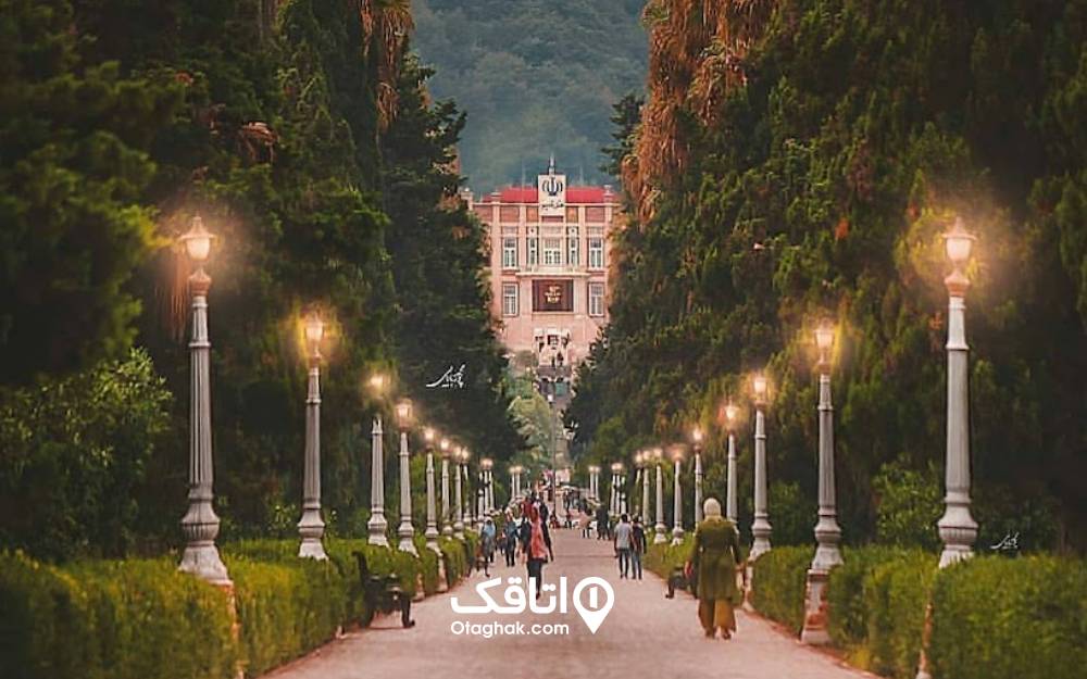 منظرهای از بولوار معلم رامسر در هنگام غروب منظرهای از بولوار معلم رامسر در هنگام غروب