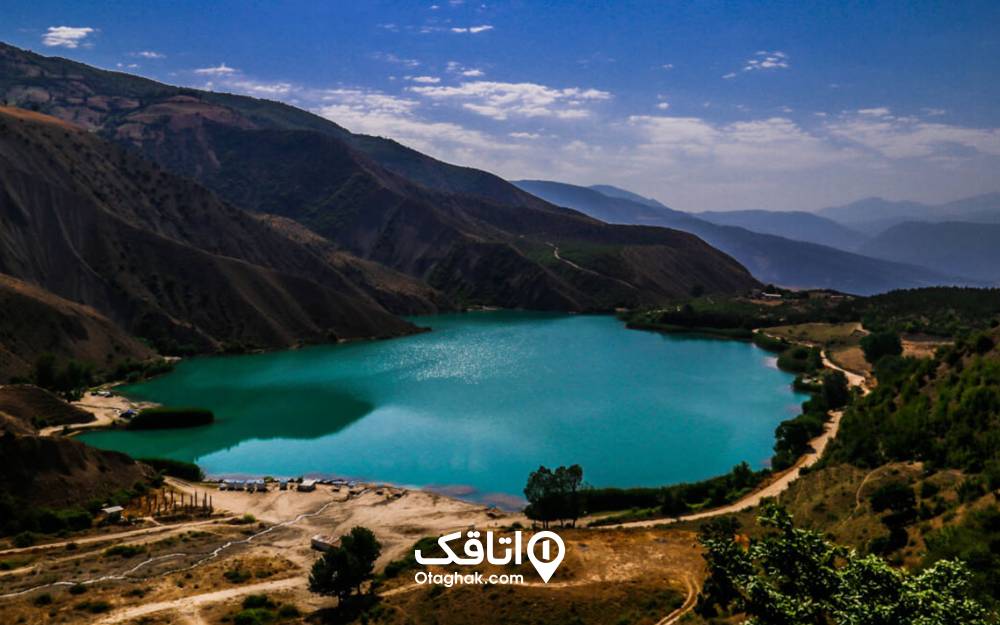 دریاچه ولشت در دل کوهستان‌های سبز