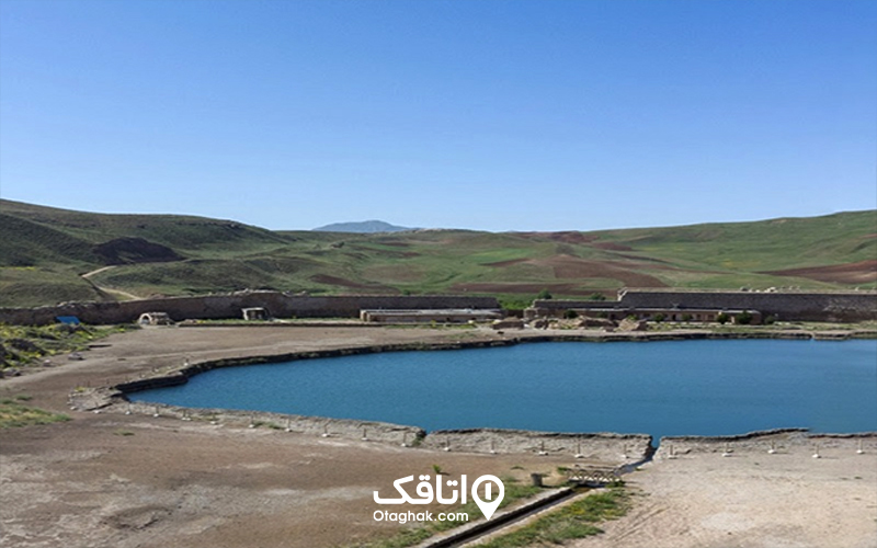 مسیر دسترسی به دریاچه تخت سلیمان