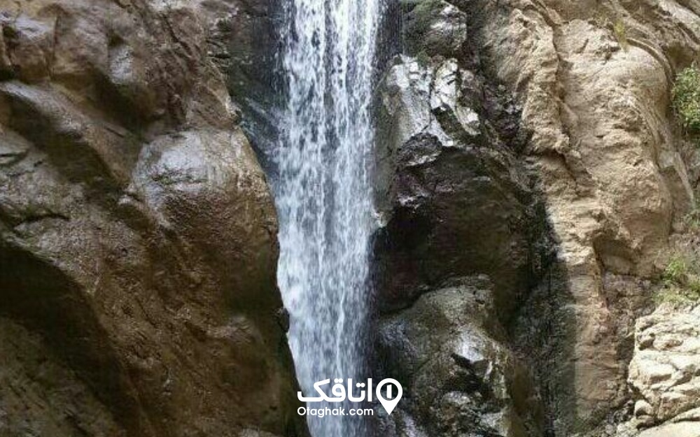 آبشار ویوز در شاندرمن ماسال