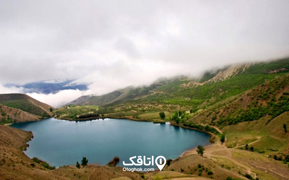 دریاچه خضر نبی در نزدیک ساحل سیسنگان