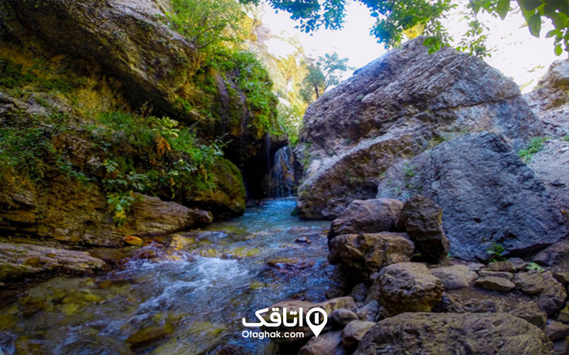 آبشار آب سفید