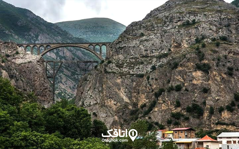 پل ورسک و سه خط طلا