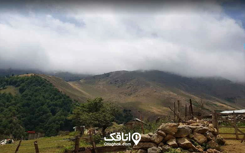 کوههای سربهفلک کشیده ییلاق دشت النزه