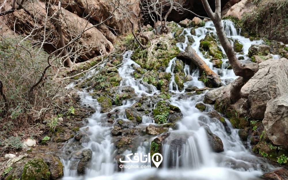 آبشار زیبای آب ملخ اصفهان