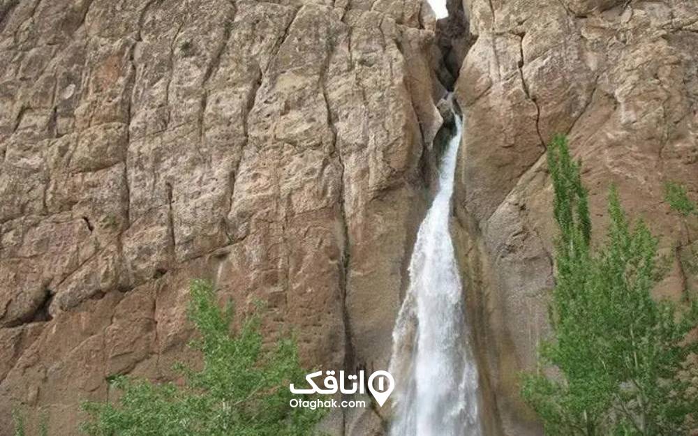 آبشار باشکوه سمیرم