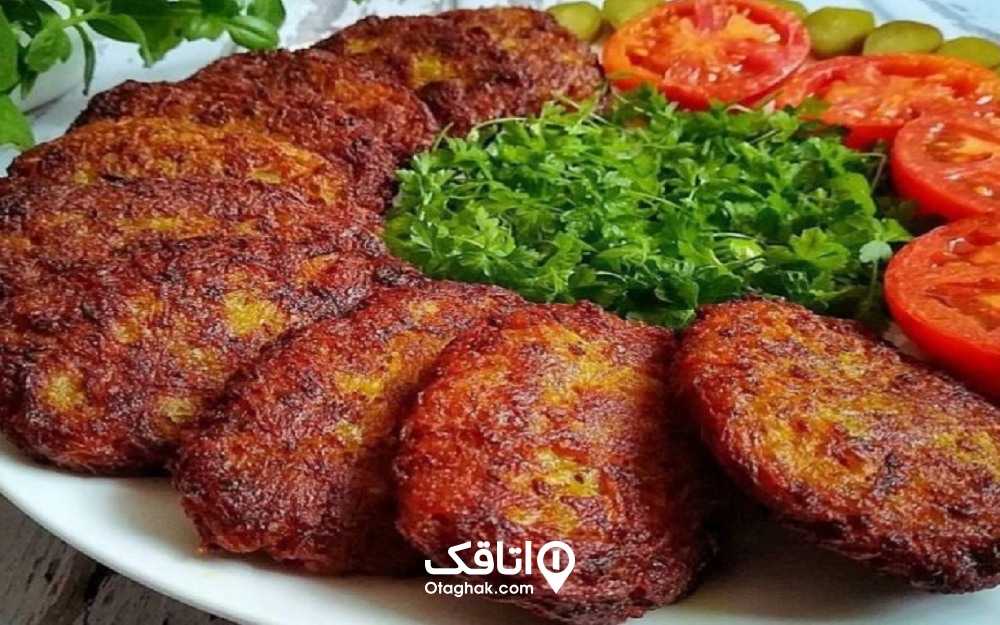 یکی از خوشمزه‌ترین غذاها در سفر، کتلت است.